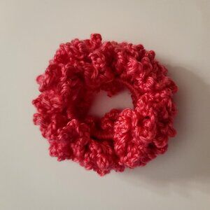 Handmade crochet scrunchie (Pink)